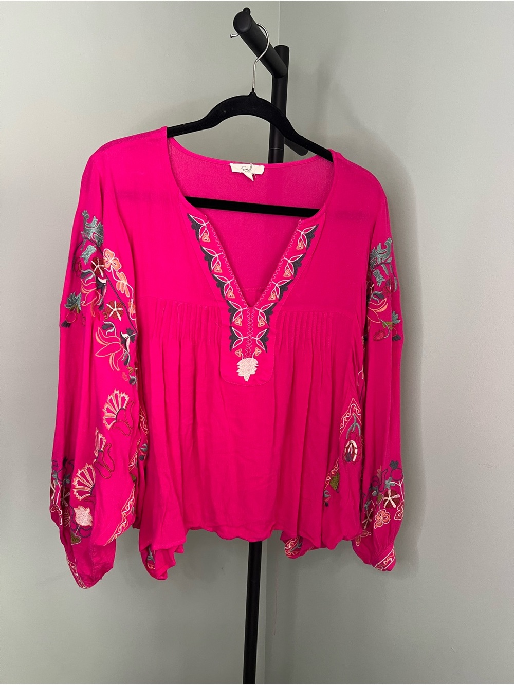 Easel Sz S Pink Embroidered Boho Peasant Blouse Balloon Sleeve Rayon - Picture 2 of 11
